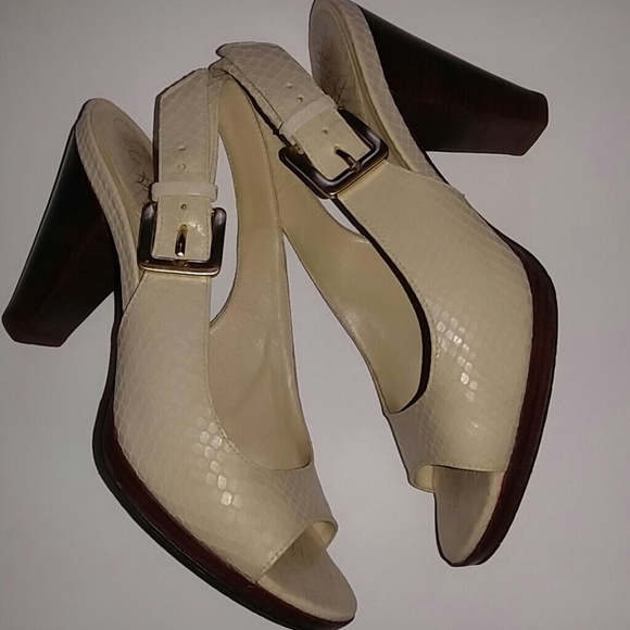Nude Snakeskin Cole Haan Peep Toe Heels Sling Back 6B - Picture 2 of 7